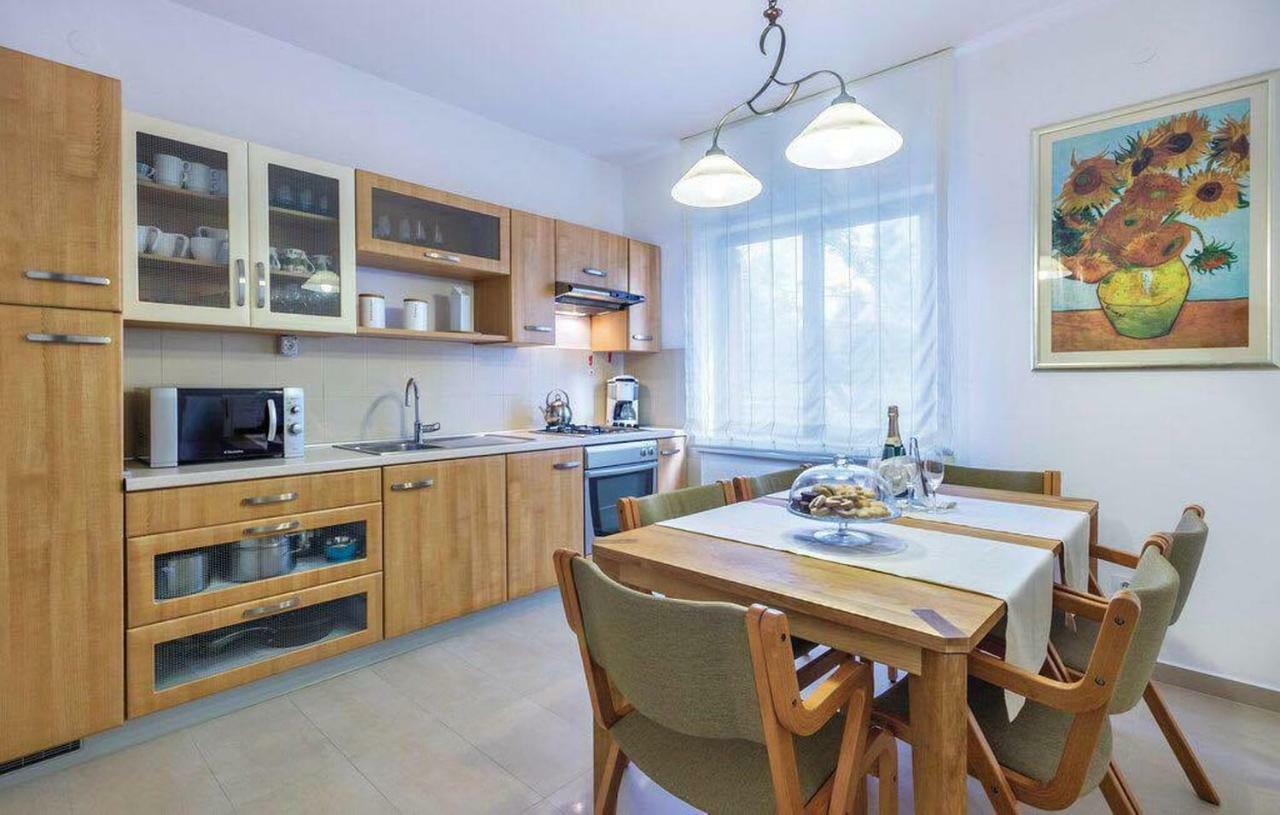 Apartman Eta Apartment พูลา ภายนอก รูปภาพ